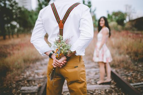 Muốn kết đôi với 12 chòm sao nữ, hãy áp dụng ngay tuyệt chiêu tỏ tình này
